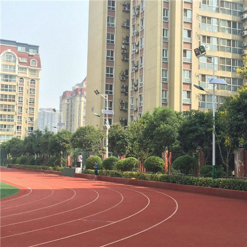 太陽(yáng)能路燈使用客戶(hù)西安高新一中 太陽(yáng)能路燈使用客戶(hù)西安高新一中